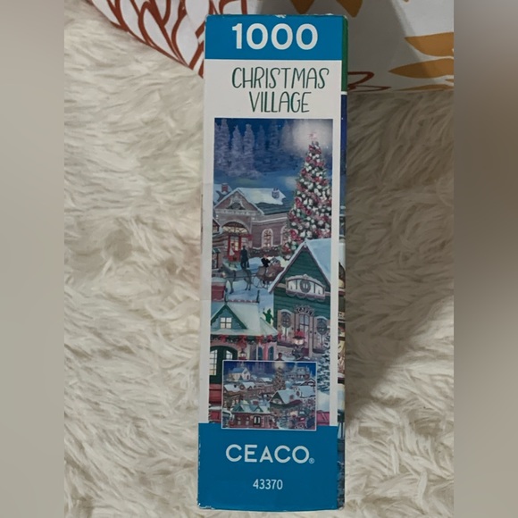 🧩USED 1000pc “Christmas Village ”puzzle 🧩 - Picture 3 of 4